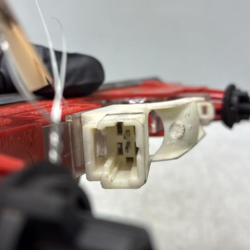 Feu arriere stop central PEUGEOT PARTNER 2 Photo n°3