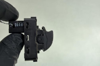 Interrupteur de leve vitre avant droit PEUGEOT PARTNER 2