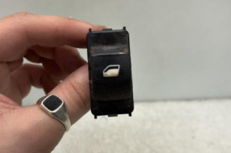 Interrupteur de leve vitre avant gauche PEUGEOT PARTNER 2 Photo n°1