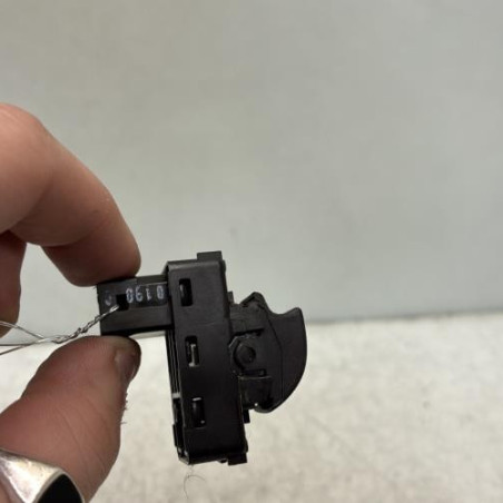 Interrupteur de leve vitre avant gauche PEUGEOT PARTNER 2