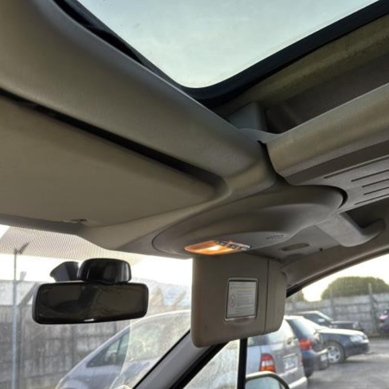 Poignee interieur porte laterale gauche PEUGEOT PARTNER 2 Photo n°19