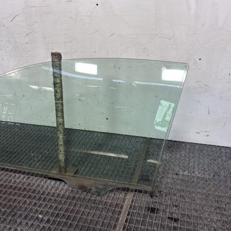 Vitre avant gauche PEUGEOT 206+ Photo n°3