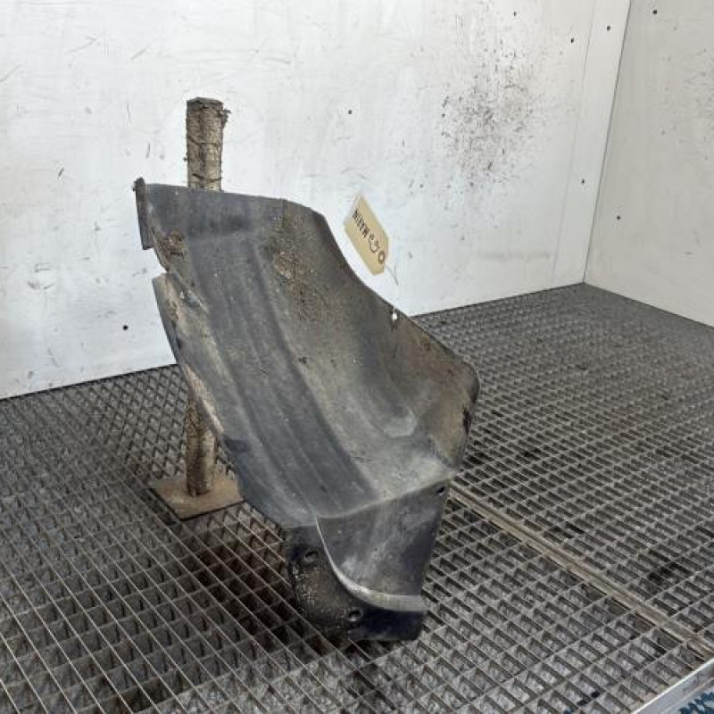 Pare boue arriere droit PEUGEOT 206+ Photo n°2