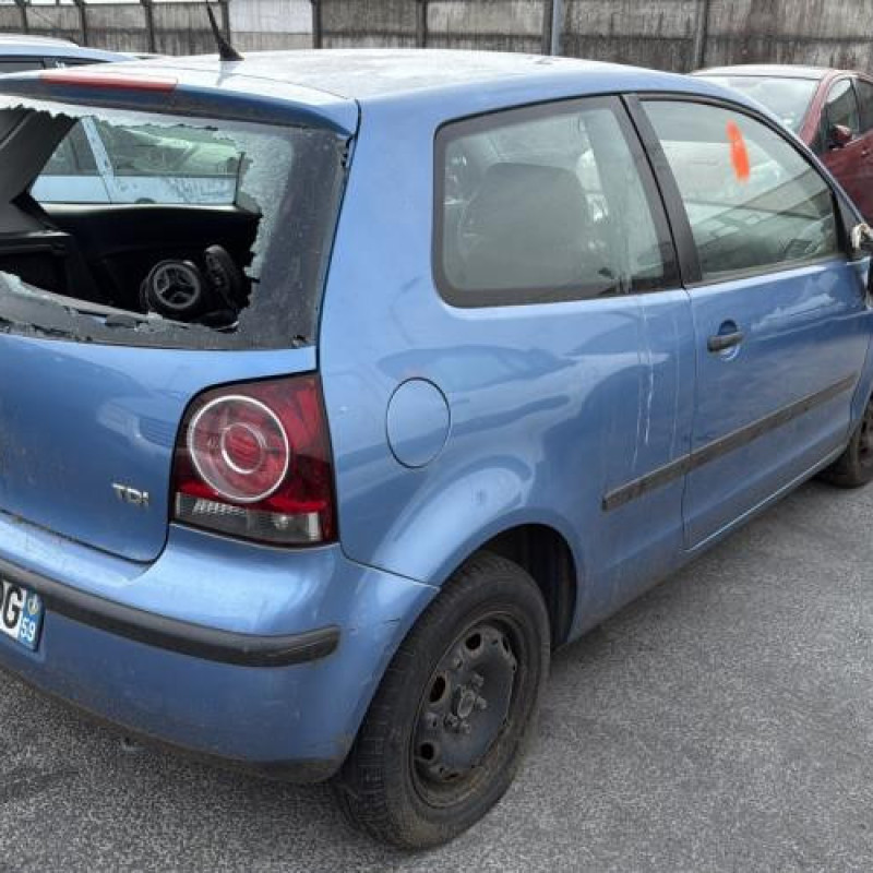 Fermeture de capot VOLKSWAGEN POLO 4 Photo n°3