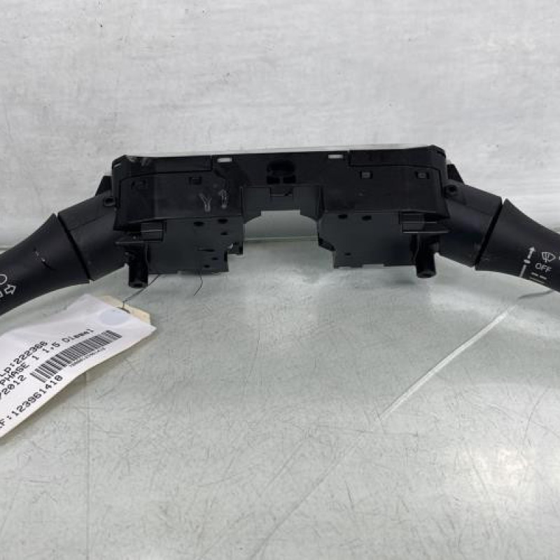 Support commodo (commutateur) NISSAN JUKE 1 Photo n°1