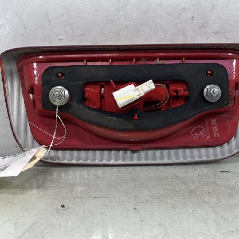 Feu arriere stop central NISSAN JUKE 1 Photo n°2