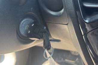 Interrupteur de leve vitre arriere droit NISSAN JUKE 1