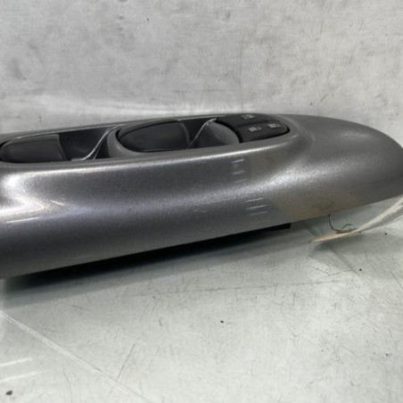 Interrupteur de leve vitre avant gauche NISSAN JUKE 1 Photo n°1