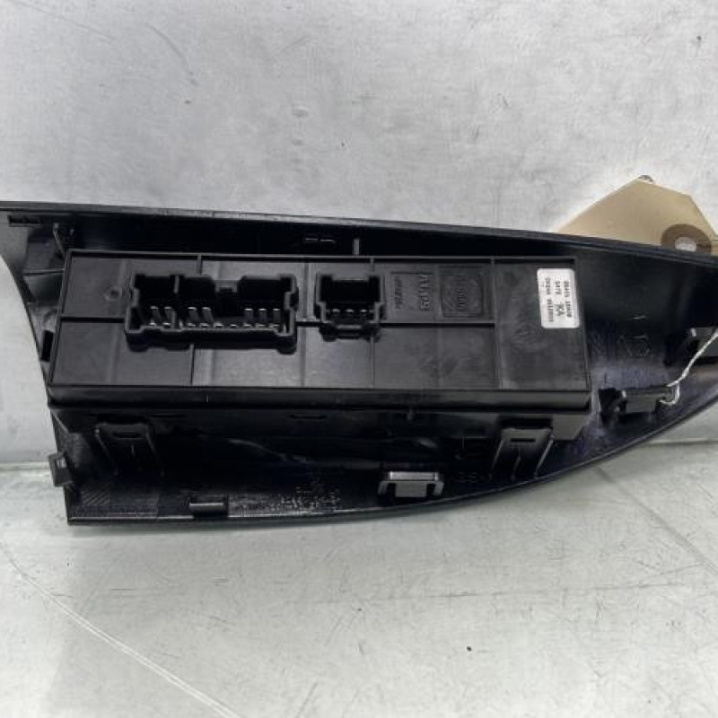 Interrupteur de leve vitre avant gauche NISSAN JUKE 1 Photo n°3