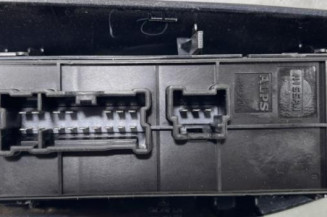 Interrupteur de leve vitre avant gauche NISSAN JUKE 1