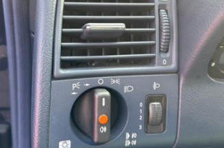 Optique avant principal droit (feux)(phare) MERCEDES CLASSE C 202