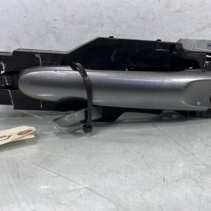 Poignee porte avant gauche NISSAN JUKE 1 Photo n°1