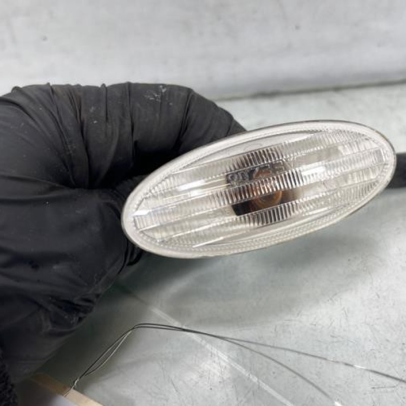 Repetiteur clignotant avant gauche (Feux) NISSAN JUKE 1 Photo n°3