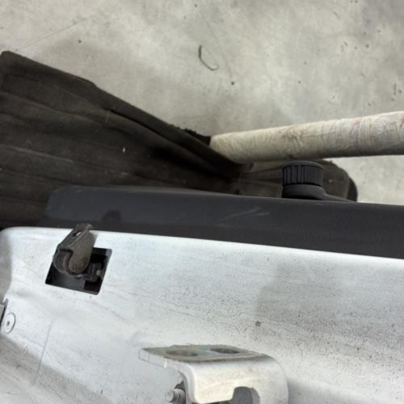 Porte arriere gauche RENAULT CLIO 4 Photo n°4