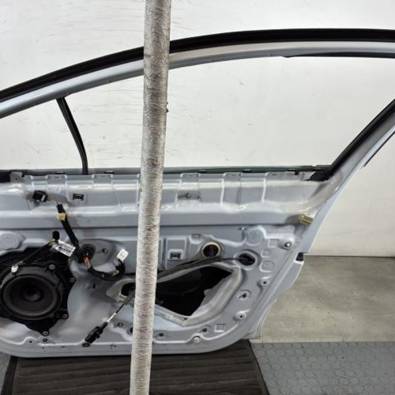 Porte avant droit RENAULT CLIO 4 Photo n°6