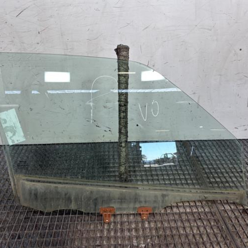 Vitre avant droit NISSAN JUKE 1 Photo n°1