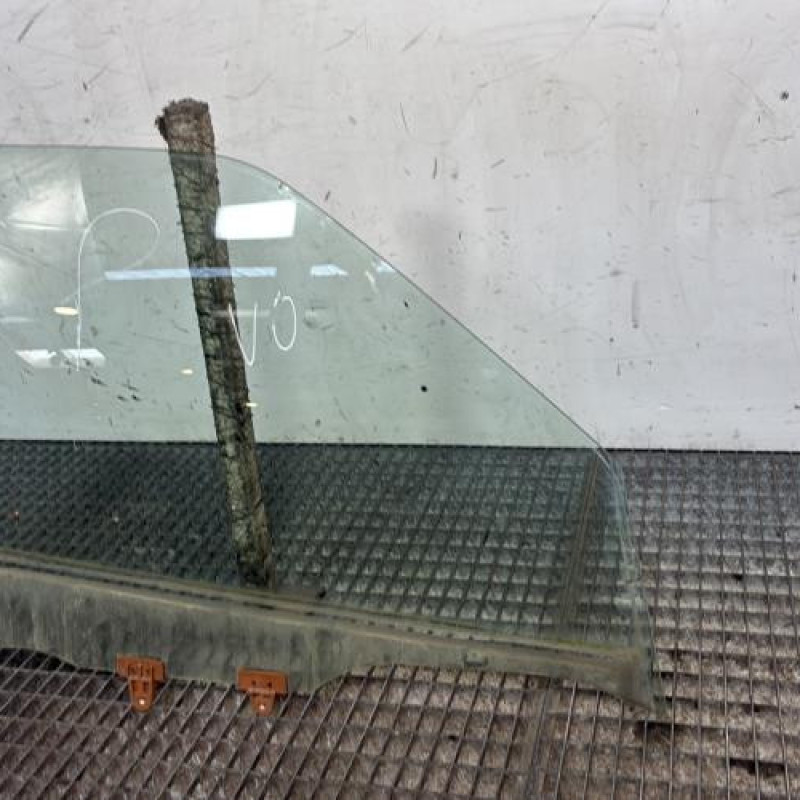 Vitre avant droit NISSAN JUKE 1 Photo n°2