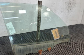 Vitre avant droit NISSAN JUKE 1