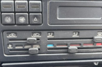 Poignee porte avant droit PEUGEOT 405