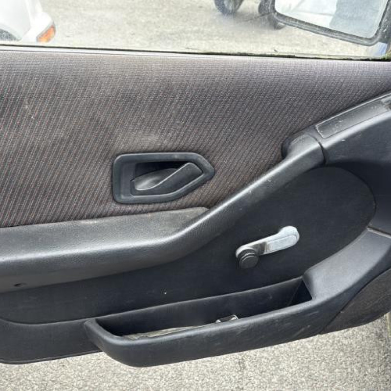 Bouton de warning PEUGEOT 405 Photo n°9