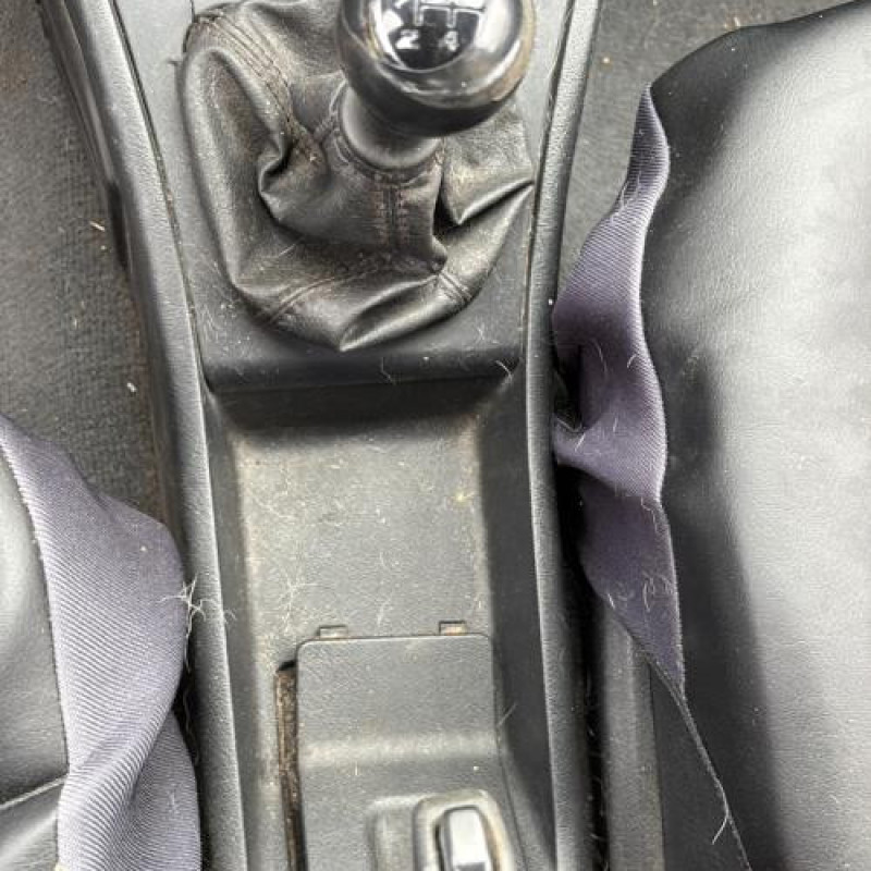 Leve vitre mecanique avant droit PEUGEOT 405 Photo n°20