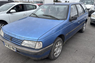 Baguette de porte avant gauche PEUGEOT 405 Photo n°1