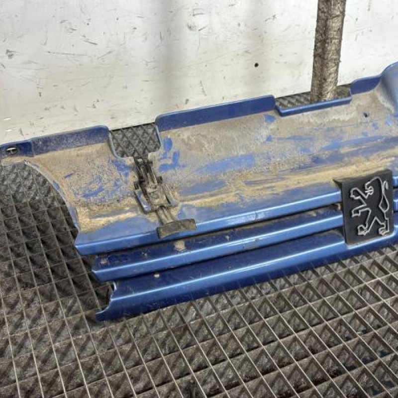 Calandre PEUGEOT 405 Photo n°2