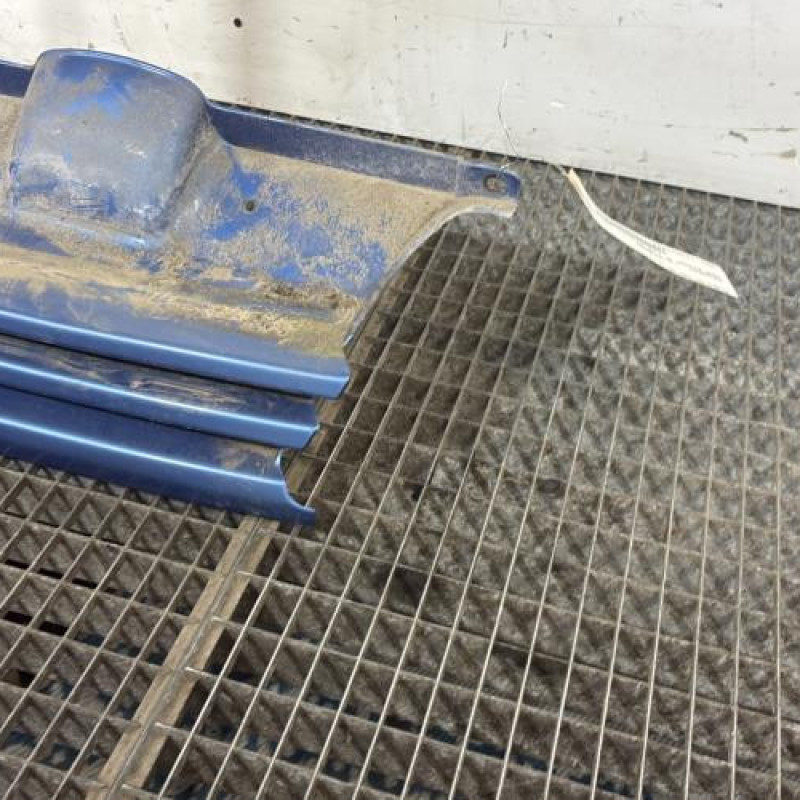 Calandre PEUGEOT 405 Photo n°3