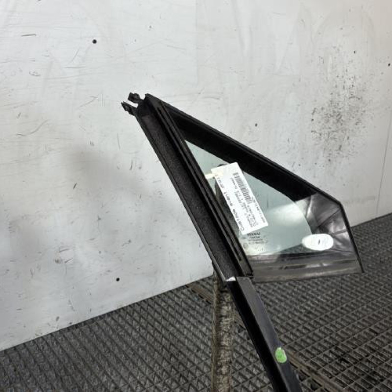 Custode avant droit (porte) RENAULT CLIO 4 Photo n°3