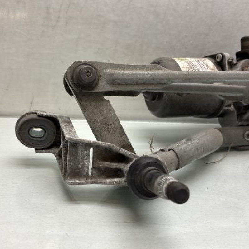 Moteur essuie glace avant RENAULT CLIO 4 Photo n°2