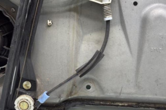 Leve vitre electrique avant gauche VOLKSWAGEN GOLF 4