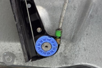 Leve vitre electrique avant droit VOLKSWAGEN POLO 4