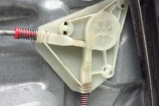 Leve vitre electrique avant droit VOLKSWAGEN POLO 4