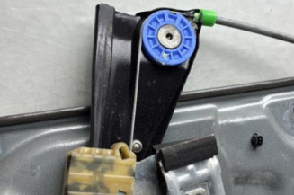 Leve vitre electrique avant gauche VOLKSWAGEN POLO 4