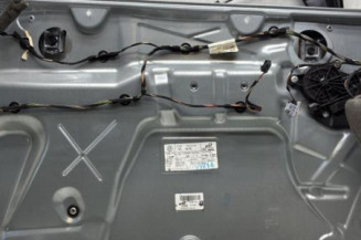 Leve vitre electrique avant gauche VOLKSWAGEN POLO 4