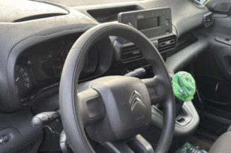 Interrupteur de leve vitre avant gauche CITROEN BERLINGO 3 M