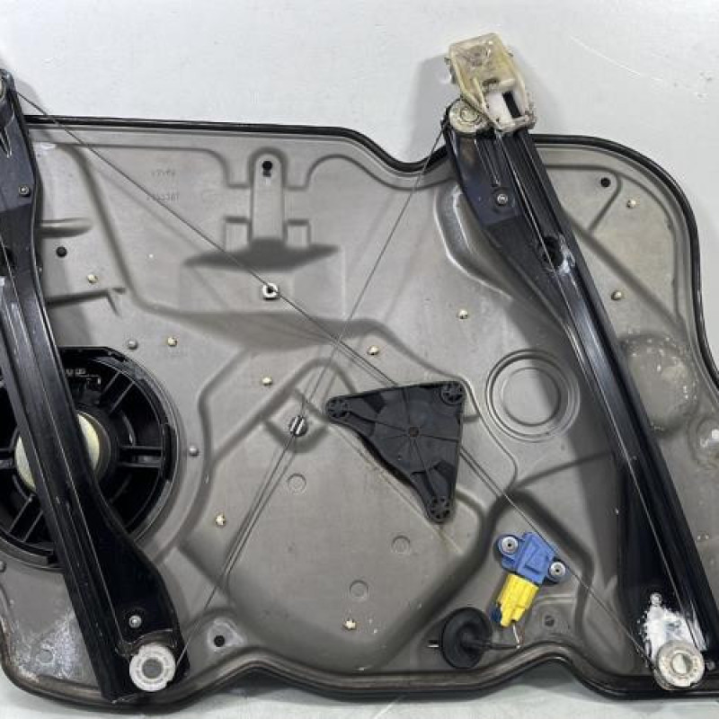 Leve vitre electrique avant droit SKODA OCTAVIA 2 Photo n°8