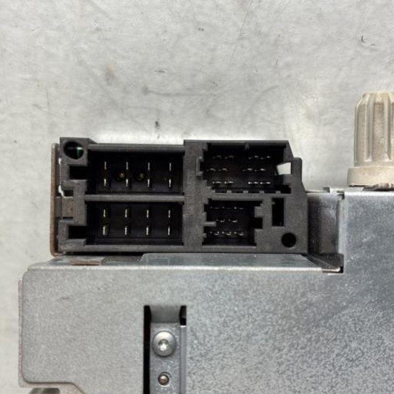 Autoradio d'origine RENAULT CLIO 2 Photo n°3