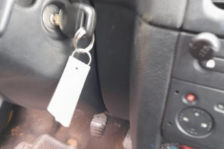 Poignee interieur avant droit RENAULT CLIO 2