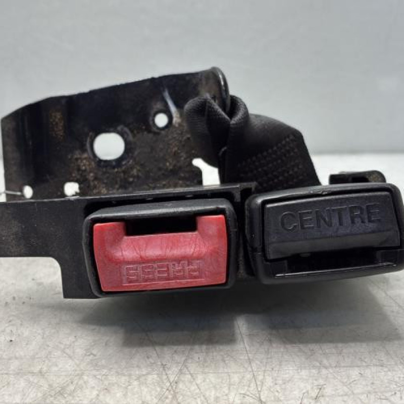 Attache ceinture arriere gauche RENAULT CLIO 3 Photo n°3
