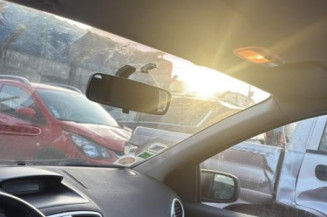 Attache ceinture arriere gauche RENAULT CLIO 3