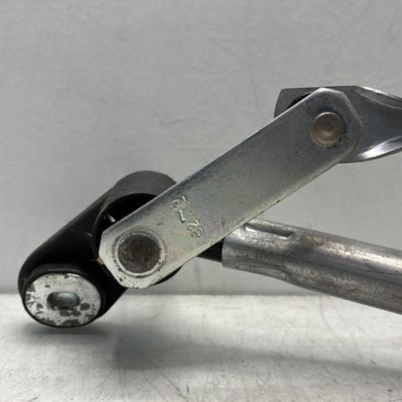 Moteur essuie glace avant RENAULT CLIO 3 Photo n°10