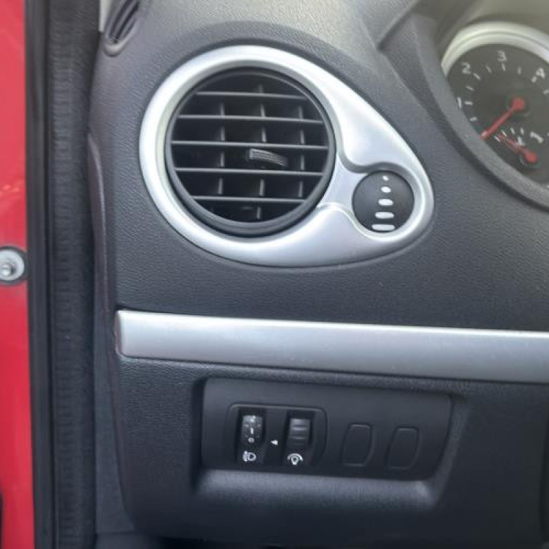 Porte avant gauche RENAULT CLIO 3 Photo n°20