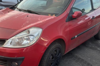 Serrure avant gauche RENAULT CLIO 3