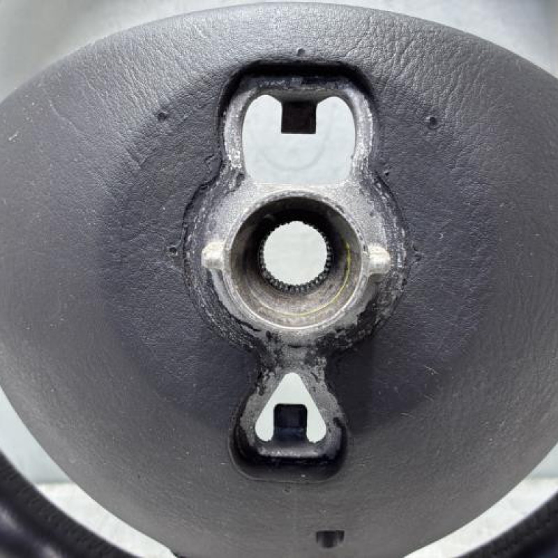 Volant RENAULT CLIO 3 Photo n°4