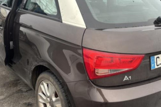 Optique avant principal gauche (feux)(phare) AUDI A1 1