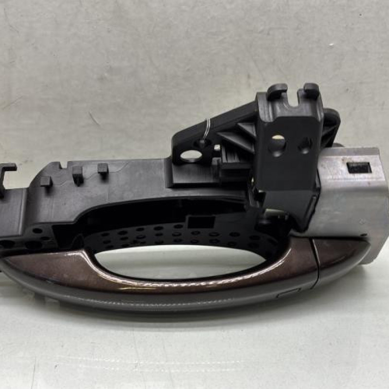 Poignee porte avant droit AUDI A1 1 Photo n°2