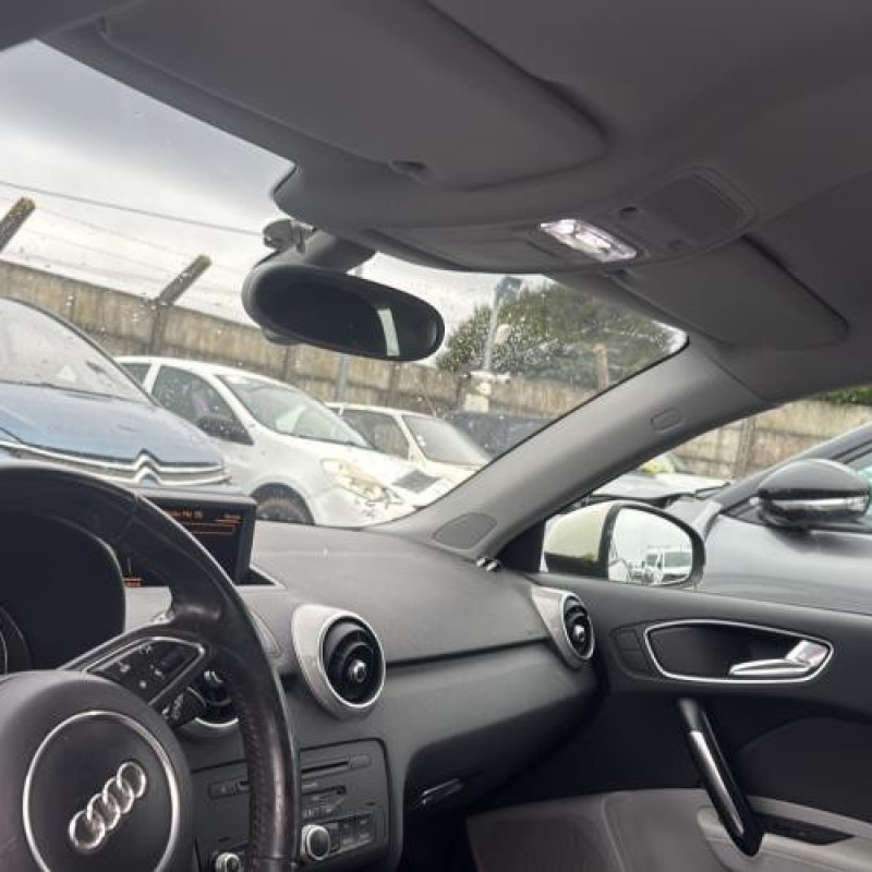 Poignee porte avant droit AUDI A1 1 Photo n°19