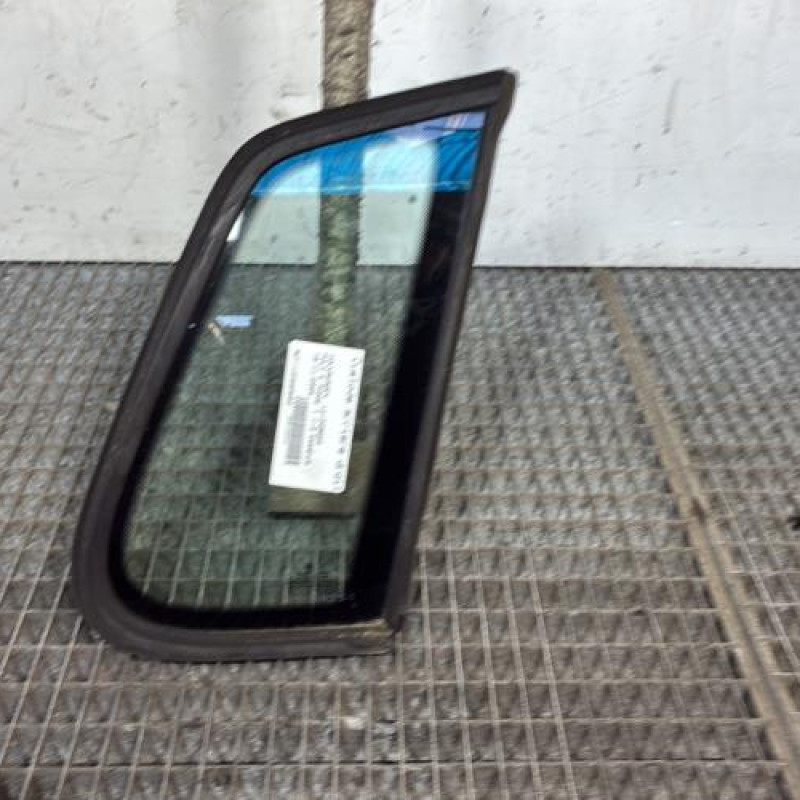 Custode arriere droit VOLKSWAGEN POLO 4 Photo n°1