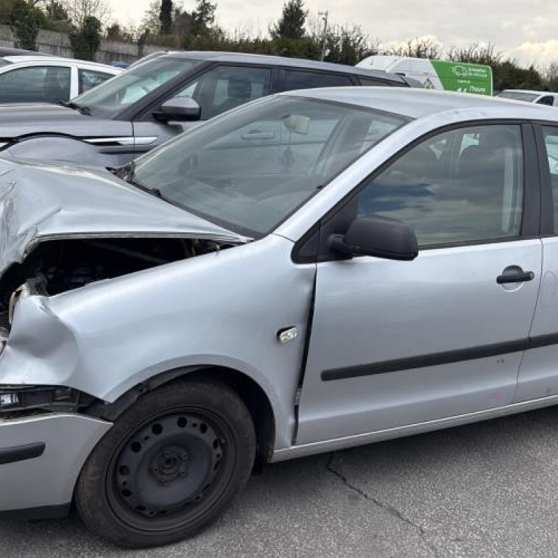 Feu arriere principal gauche (feux) VOLKSWAGEN POLO 4 Photo n°15